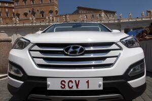 Pope Francis Holds His Weekly Audience