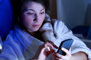 celular-cama-2-texto.jpg