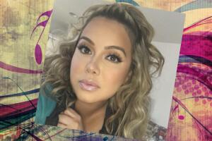 Chiquis es la queen de las selfies and we love it!