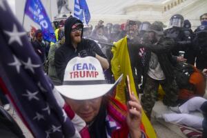 Imagen del asalto al capitolio por parte de seguidores de Trump, el 6 de enero de 2021.