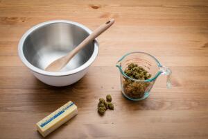 cocinar-con-marihuana_2.jpg