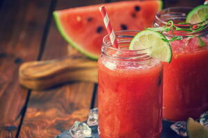 suco-melancia-detox-1118-1400x800.jpg