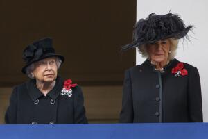 Reina Isabel II y Camilla Parker 