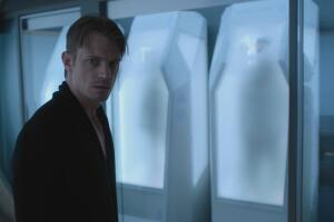 altered-carbon-joel-kinnaman.jpg