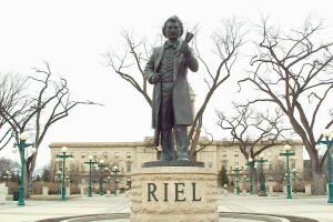 Louis_Riel_Statue.jpg
