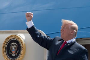 El presidente Donald Trump llega a Houston el 31 de mayo de 2018.