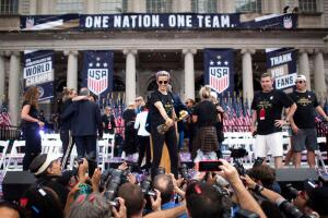 TOPSHOT-FBL-WC-2019-USA-WOMEN-PARADE