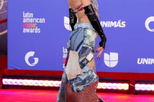 Danna Paola en los LAtin AMAs