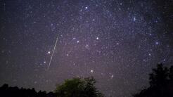 Las oriónidas 2023: cómo ver la lluvia de meteoros este fin de semana y cuál es su relación con el cometa Haley