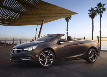 <h3 class="cms-H3-H3"><b>Buick Cascada</b></h3>
<br>
<br>
<b>Precio promedio:</b> 15,564 dólares
<br>
<b>Porcentaje promedio por debajo del valor de mercado: </b>12.4%
<br>
<b>Ahorro promedio:</b> 2,241 dólares
