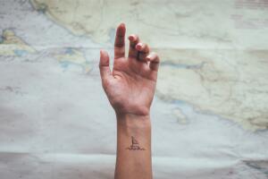 tatuaje_muneca_velero.jpg
