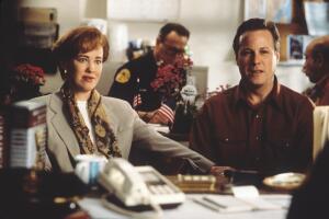 Catherine O'Hara en ‘Home Alone 2’ The Grosby Group.jpg