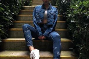 Paloma en jeans.jpg