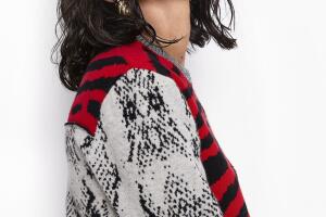 Inna, cantautora de origen rumano. Nombre real Elena Alexandra Apostoleanu.