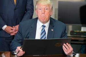 donald-trump-decreto