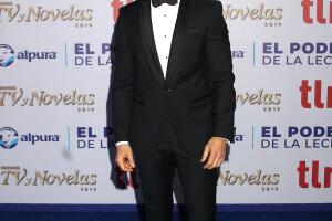 Angelique Boyer y Sebastián Rulli Premios TVyNovelas 2019