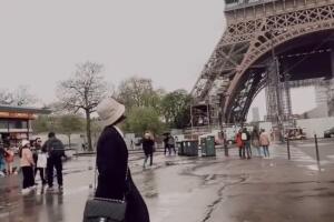 Angela Aguilar bolsa chanel paris.jpg