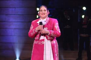 Los looks de las chicas en La Reina de la Canción