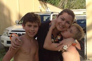 Leticia Calderón y sus hijos
