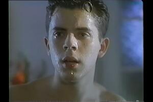 Xavier Massimi como Bruno en 'La primera noche' de 1998.jpg