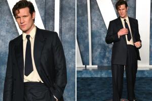 Matt Smith en la fiesta de Vanity Fair tras los premios Oscar 2023