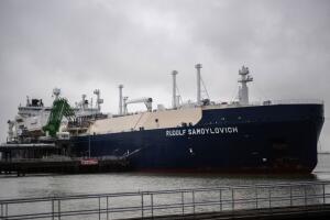 Ucrania buque petrolero y gas Rusia