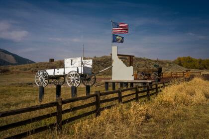 Wagons are used to show gate entry to Idaho Ranch . (Photo by: Visions of America/Joe Sohm/Universal Images Group via Getty Images)