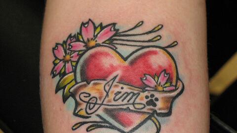 Tatuajes De Corazones Con Nombres Entretenimiento Cultura Pop Univision Tatuajes De Corazones Con Nombres Entretenimiento Cultura Pop Univision