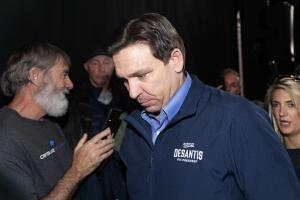 Ron DeSantis, gobernador de Florida, entró a la carrera por la nominación en igualdad con Donald Trump.