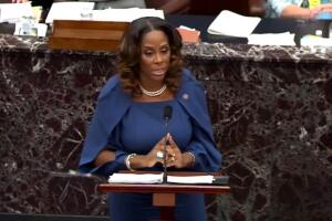 Stacey Plaskett, delegada representante de las Islas Vírgenes durante el segundo juicio político a Donald Trump.