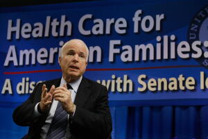 salud John McCain