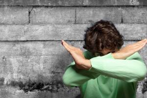 Comprender qué hay detrás del comportamiento agresivo puede ayudar a los padres a guiar mejor a sus hijos.