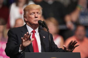 Trump vuelve a insistir con el muro fronterizo con México