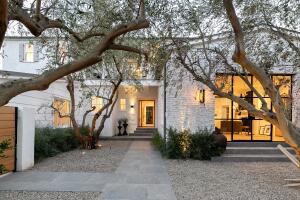 Justin Bieber & Hailey Baldwin mansion