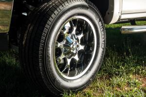 Tips para cuidar y controlar los neumáticos del coche