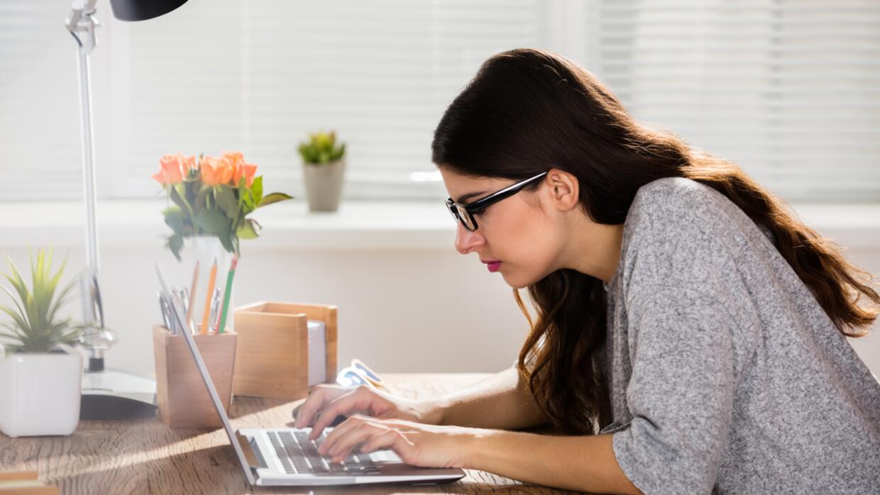 Como Dormir Para Quitar La Joroba Elimina la joroba de la espalda con 3 sencillos ejercicios (sólo toman 5  minutos) | Estilo de Vida Bienestar | Univision