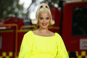 katy-perry-vestido-amarillo-embarazo.jpg