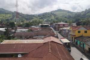 PHOTOS/El Paraiso streets.jpg