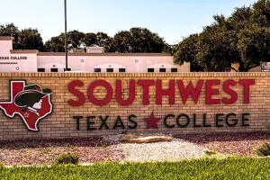 estudiante muere otro herido southwest texas college uvalde texas
