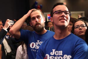 Partidarios de Jon Ossoff reaccionan ante la derrota en el 6to. distrito de Georgia
