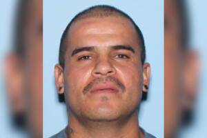 Hombre de California es sentenciado a más de 40 años de prisión por abuso de menor en Arizona