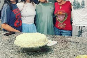 Laura Flores y sus hijos