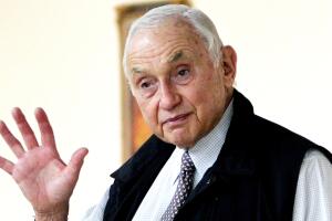 Leslie Wexner en 2014 en el Centro de Artes Wexner en Columbus, Ohio.