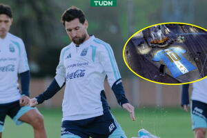 Playera gigante en honor de Messi