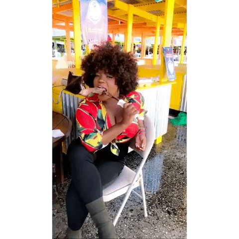 Chikybombom come la costilla de Thalía