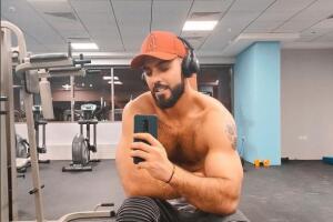 omar en el gym.JPG