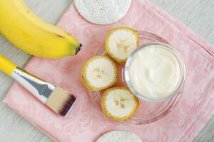 mascarilla-de-platano-combate-arrugas.jpg