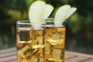 tragos-con-jugo-de-manzana-2.jpg