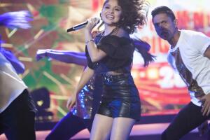 Karol Sevilla arranca Pequeños Gigantes cantando el tema principal