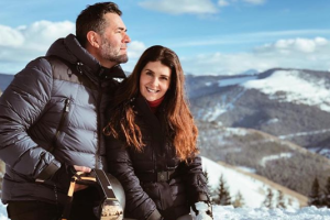 Mayrín Villanueva y familia